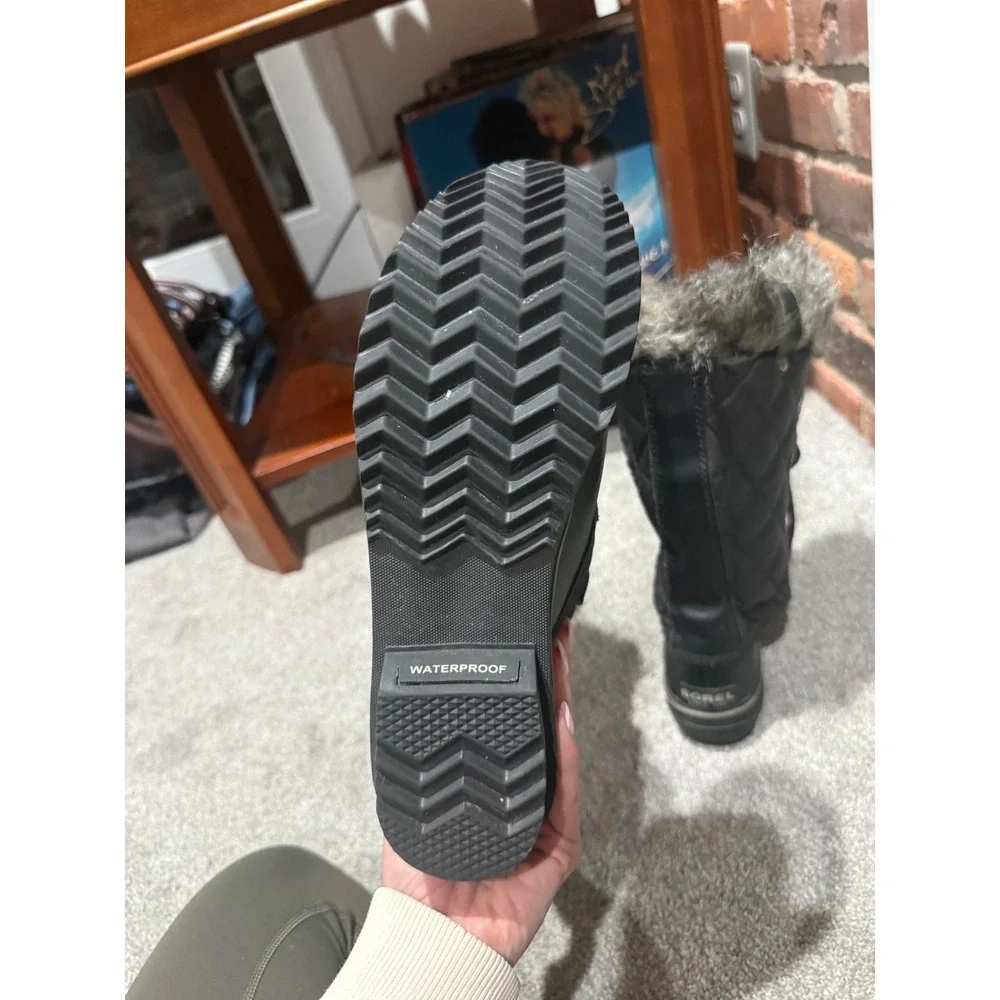 Sorel Tofino Black Quilted Faux Fur Waterproof Winter Snow Boots Womens 10